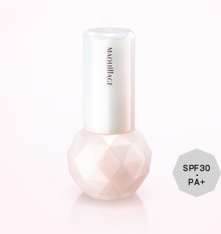 (Tester) Shiseido Maquillage Essential White Base UV SPF30 PA+ 10mL เบสเมคอัพที่ผสานคุณค่า Essence ช่วยอำพรางรูขุมขน ให้ผิวดูกระจ่างใส บริสุทธ์ และดูเรียบเนียนในทันทีที่ใช้ ช่วยปรับสีผิวให้สว่างใส พร้อมเสริม ประสิทธิภาพของรองพื้น และเมคอัพ ด้วยส่วนผสมของ