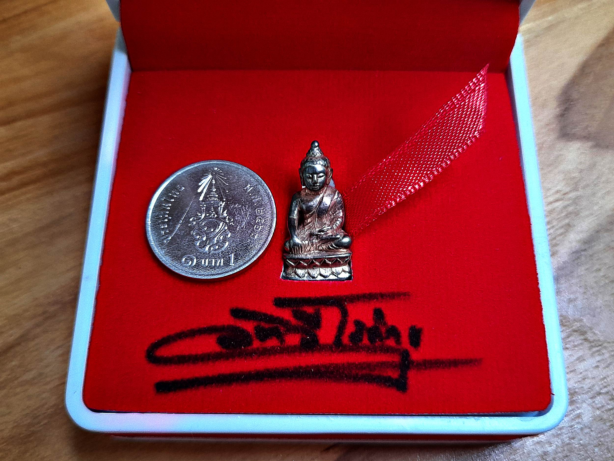 พระชัยวัฒน์ (พระชัยทศทิศอมฤตอิทธิคุณ) เนื้อนวะโลหะ เต็มสูตร แก่ทองคำ ฐานก้นเงิน (จำนวนการสร้าง108องค์) ปี2564 #รับประกันแท้ - พระอาจารย์ชลเทพ(พระอาจารย์เอราวัณ)