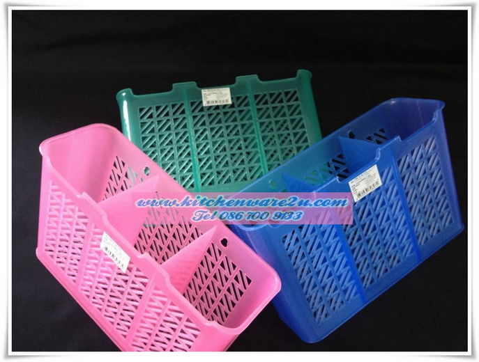 P04894 ใส่ช้อน 3 ช่อง แบบตั้ง สีหวานใส (7.8 X 22 X 13.5 CM.) No.5336 ราคาส่งต่อ 1 โหล : 12 ใบ