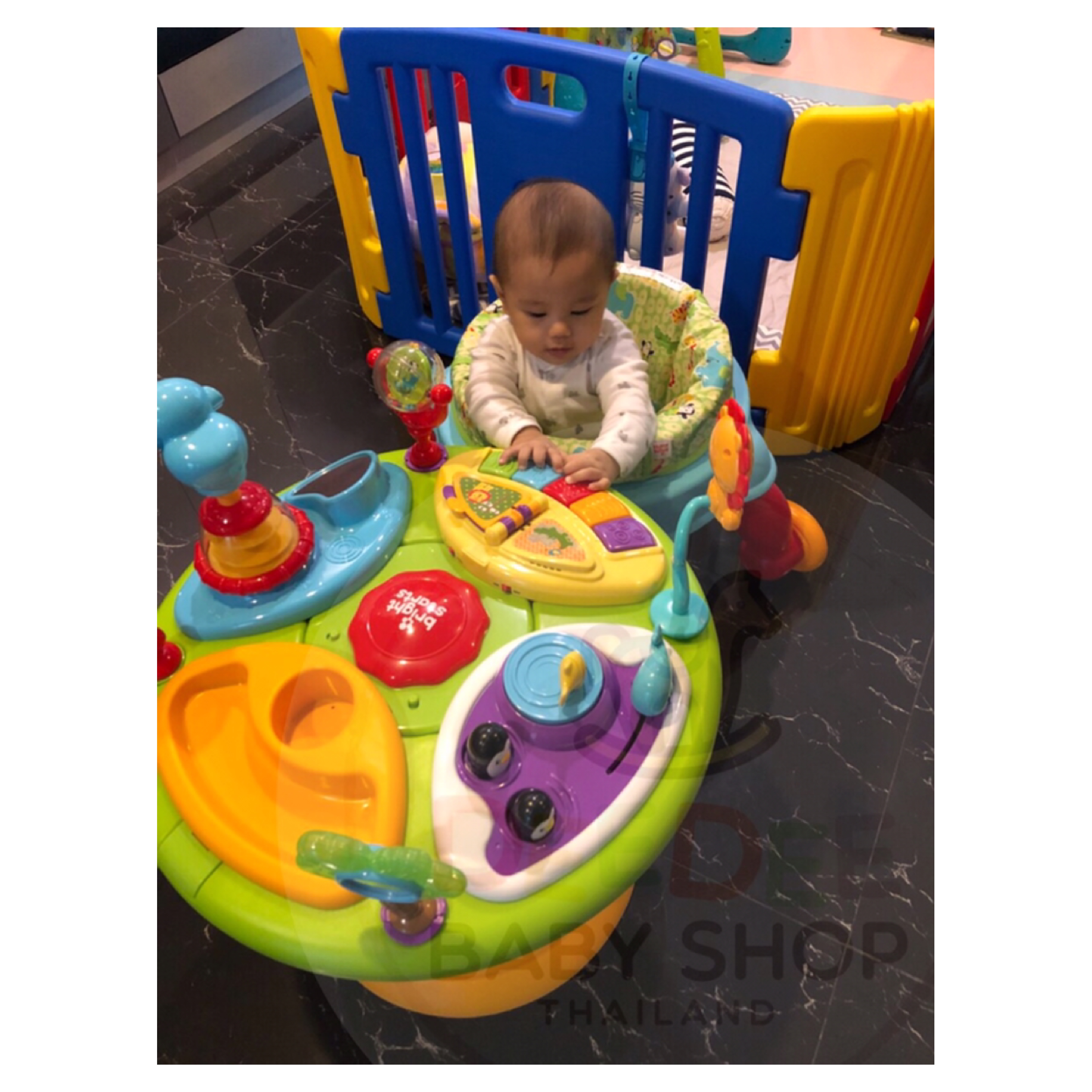 โต๊ะกิจกรรมเสริมพัฒนาการ Bright Starts Around We Go Zippity Zoo 3-in-1 (AWG)