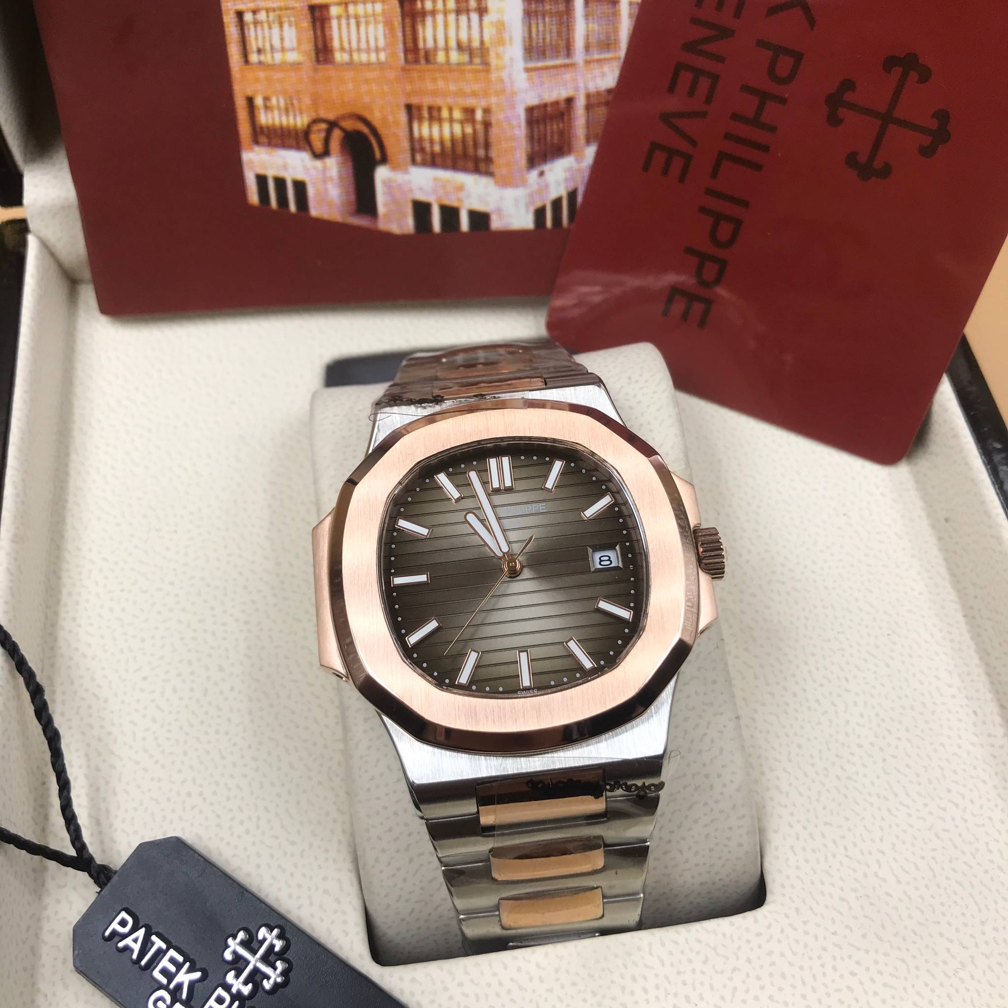 นาฬิกา Patek Philippe รุ่น Men Nautilus สายเลสสี 2K งาน Mirror Swiss หน้าน้ำตาล