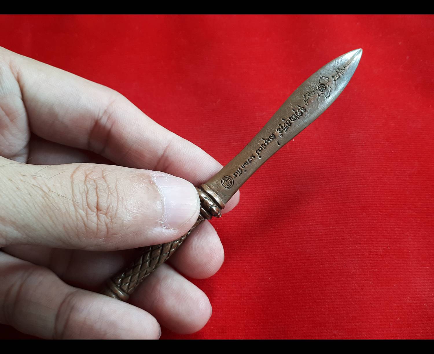 พระขรรค์ จักราวุธกำราบมาร มหาสะท้อนจักรพรรดิ เนื้อมหาชนวน (ผสมเหล็กไหลสุริยันราชา ผสมใส่ชนวนตะกรุดมหาสะท้อน) (ขนาด4นิ้ว) ปี2560 #รับประกันแท้ - หลวงพ่อเล็ก วัดท่าขนุน ร่วมปลุกเสก