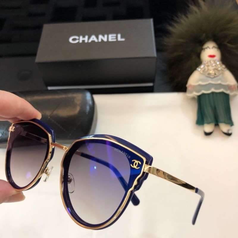 แว่นกันแดด cn มีหลายสี