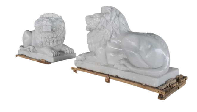 สิงโตฝรั่งหินอ่อนขาว ขนาดยาว 123 เซนติเมตร สูง 80 เซนติเมตร กว้าง51 เซนติเมตร