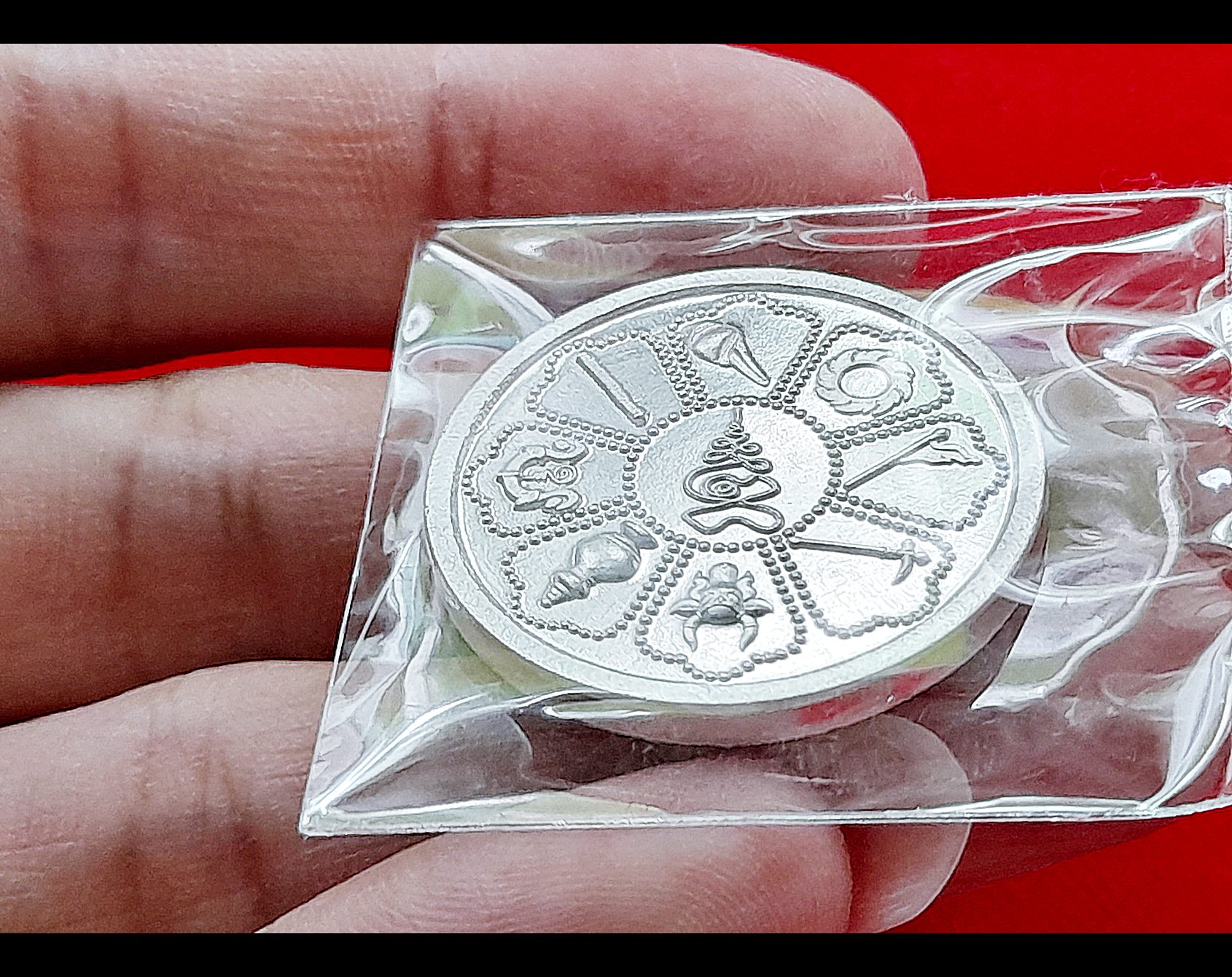 เหรียญมหามงคล 8 ประการ ( กรอบหน้า / ตะบอง(คฑา) / สังข์ / จักร / ธงชัย(ธงชาย) / ขอช้าง / โคอุสภะ / หม้อน้ำมนต์) เนื้อเงินแท้ ปี2564 #รับประกันแท้