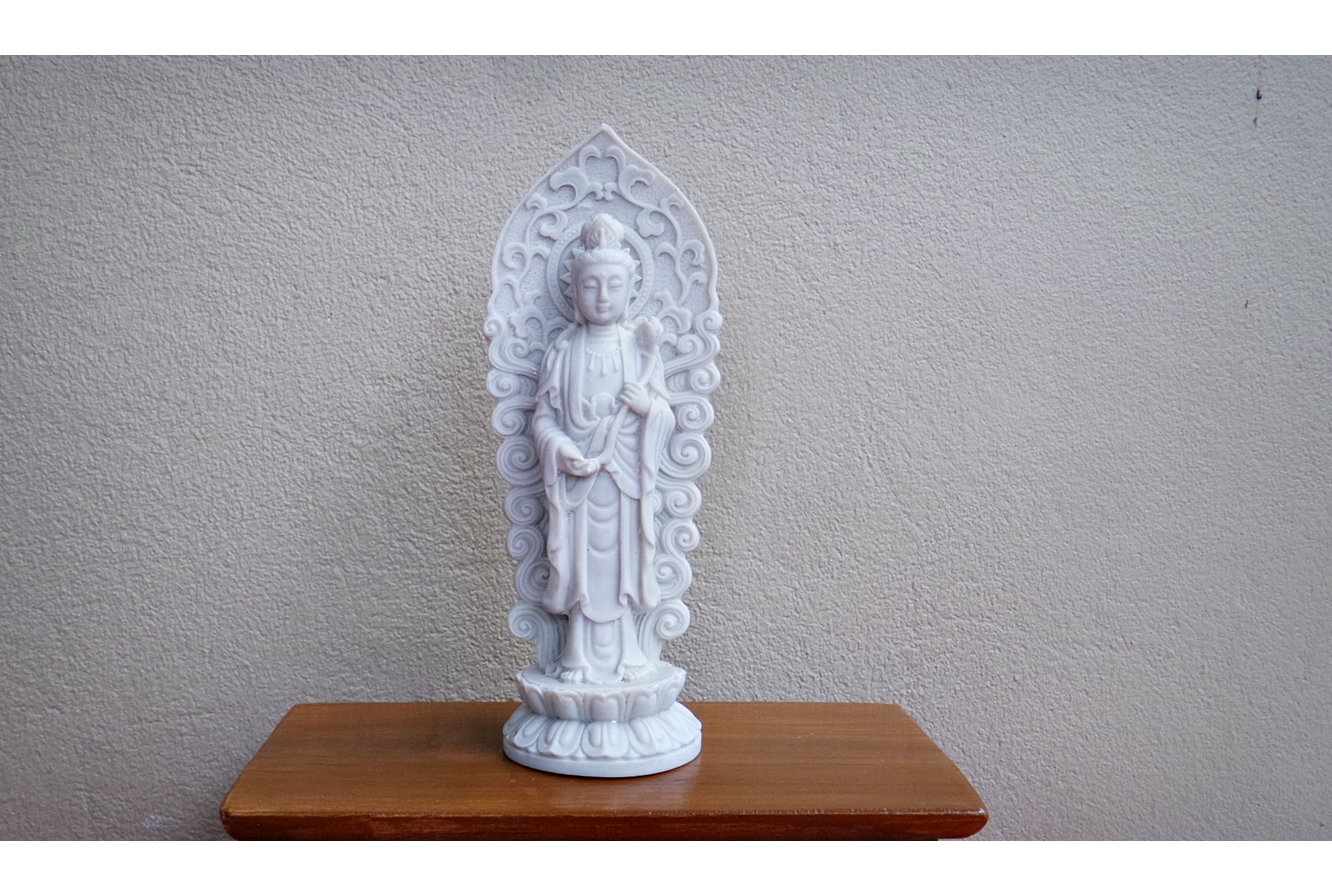 พระแม่กวนอิม (เจ้าแม่กวนอิม) เนื้อเรซิ่น สีขาว