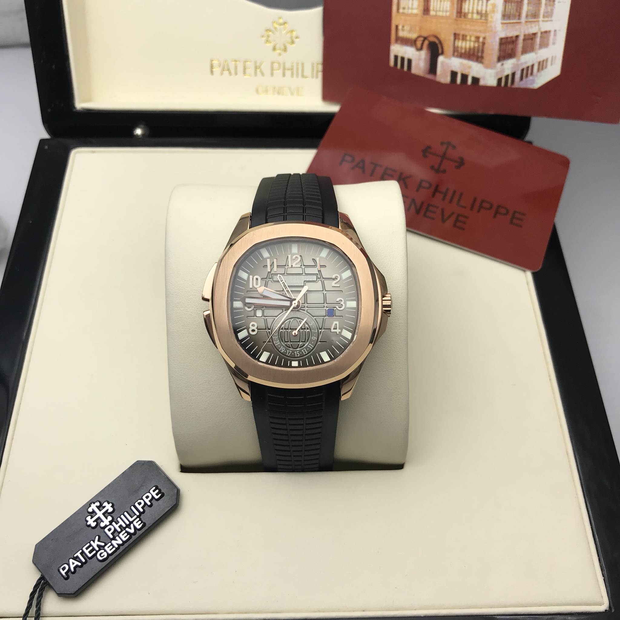 นาฬิกา Patek Philippe Aquanaut Travel Time Reference 5164R หน้าพิ้ง