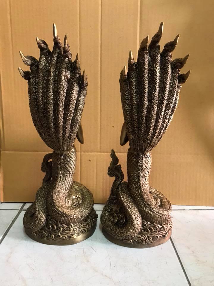 รูปหล่อ คู่ พญานาคราช ปางพรมมือ (ท่านปู่นาคา-ศรีสุทโธ ท่านยานาคี-ศรีปทุมวัน) พญานาคปรก 7ตน 7เศียร โลหะทองเหลือง (ขนาดบูชา สูง15นิ้ว) (ขายปลีก ขายส่ง)