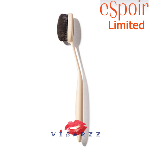 (Limited Edition ด้ามสีครีม) Espoir Super Definition Face Brush แปรงลงรองพื้นขนนุ่มสุดฮิตทำให้ลงรองพื้นได้เรียบเนียนยิ่งขึ้น ไม่เป็นคราบ เข้าได้ทุกซอกทุกมุม ช่วยให้การลงรองพื้น สวย เรียบ อย่างเป็นธรรมชาติ แปรงขนสังเคราะห์ คุณภาพสูง นุ่มมาก ไม่บาดหน้า แน่น