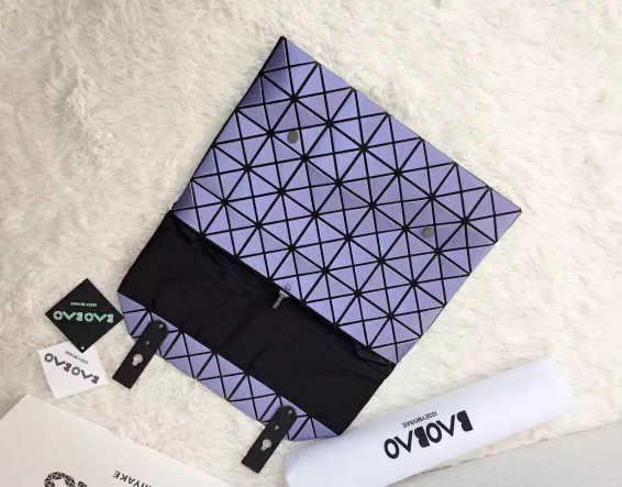 กระเป๋าสะพายข้าง issey rock sholder bag รุ่นใหม่ สีม่วงแมทด้าน