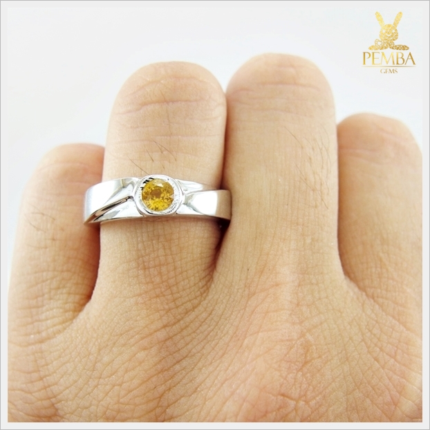 แหวนบุษราคัมแท้ เม็ดเดี่ยม เงินแท้925 ชุบทองคำขาว เรียบๆ แต่มีสไตล์