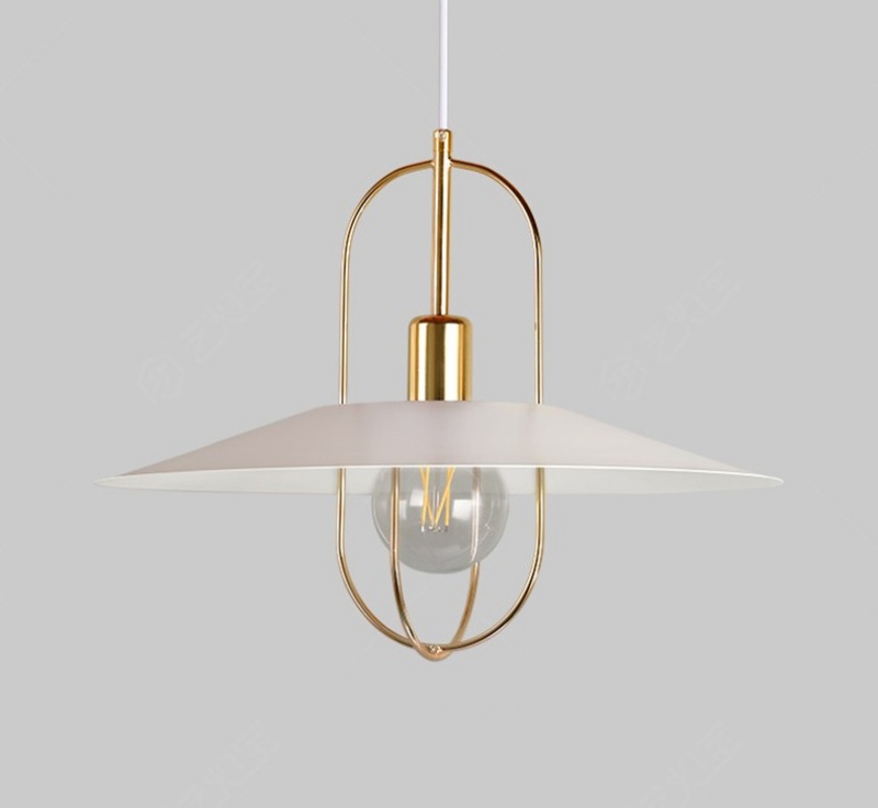 โคมไฟแขวนเพดานสไตล์ Modern Luxury โครงเหล็กสีทองทูโทนกว้าง 40CM [ML-7014]