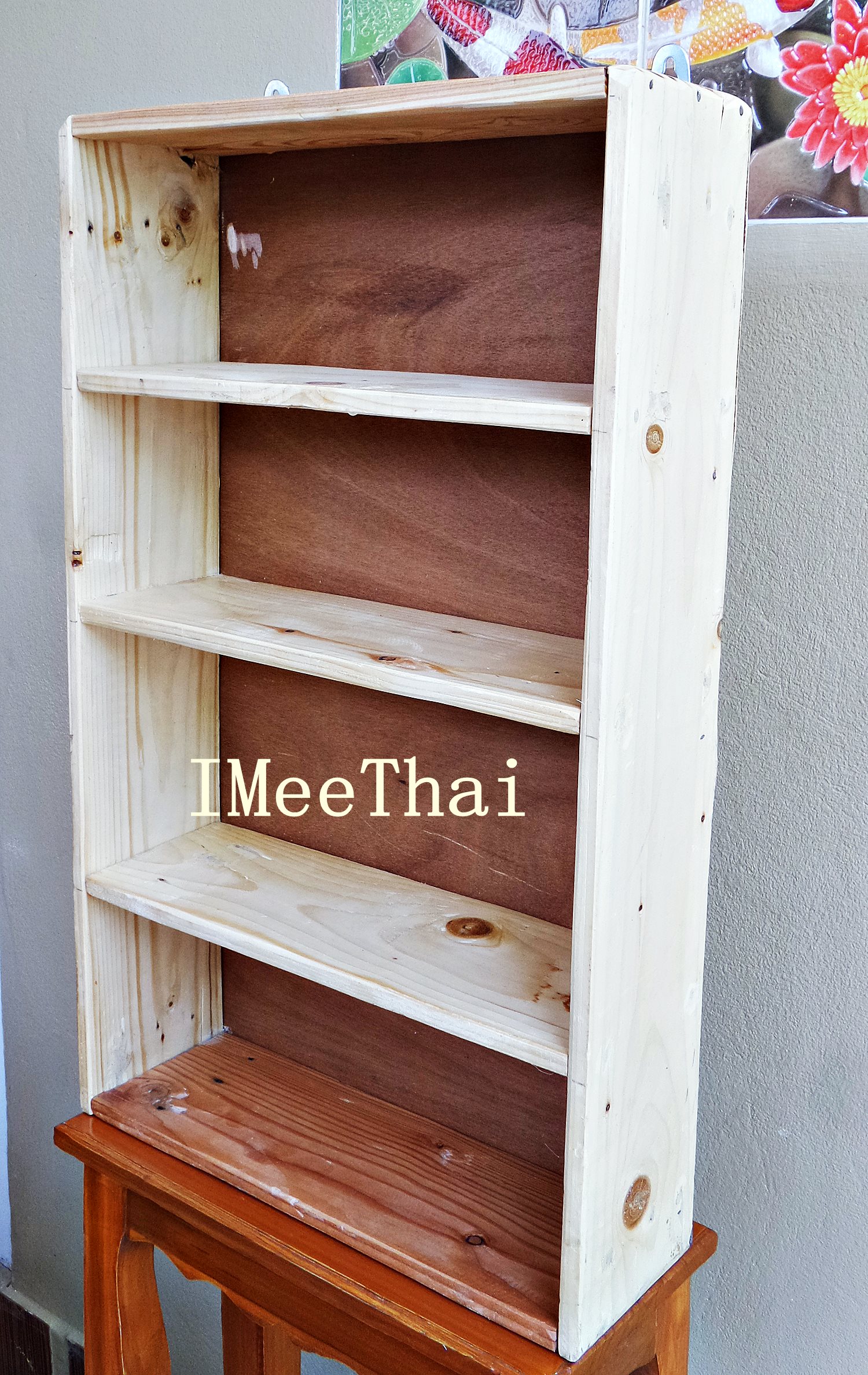 ชั้นตู้ไม้สน 4 ชั้น 23 นิ้ว ( วางพระบูชา / วางวัตถุมงคล / วางโมเดล / วางสิ่งของต่างๆ )