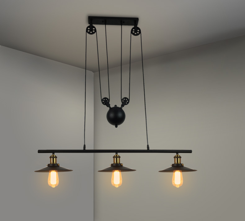 โคมไฟแขวนเพดานลูกรอกแบบย้อนยุควินเทจ 3 หัวสีดำ [Model 5049]