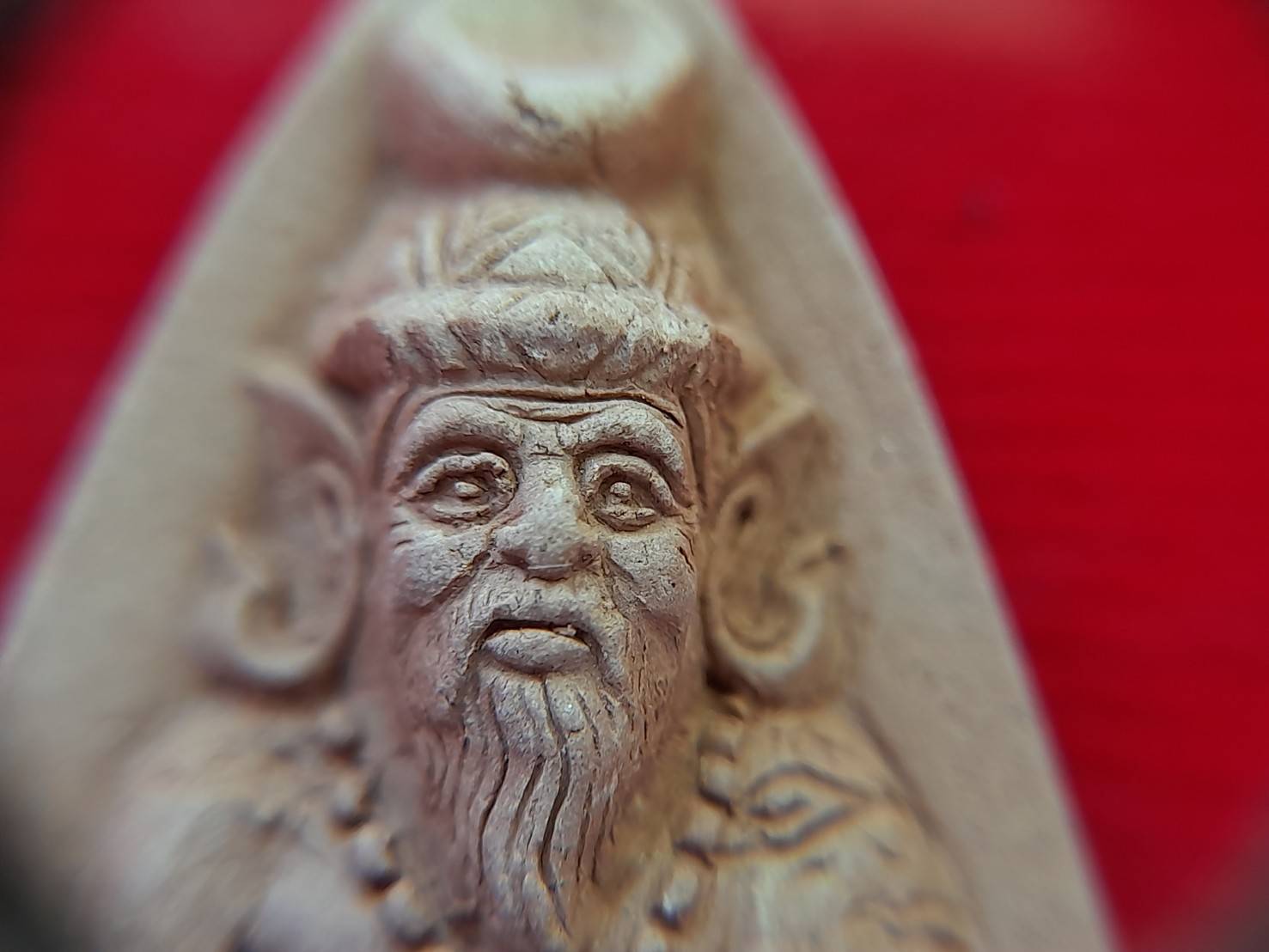 ปู่ฤาษีนารอด นั่งกลองตะโพน หลังยันต์พระพุทธเจ้าห้าพระองค์ เนื้อดินเผ่า(9ตะโพน) ปี2558 #รับประกันแท้ - (หลวงพ่อใจ วัดพระยาญาติ จ.สมุทรสงคราม ปลุกเสก)