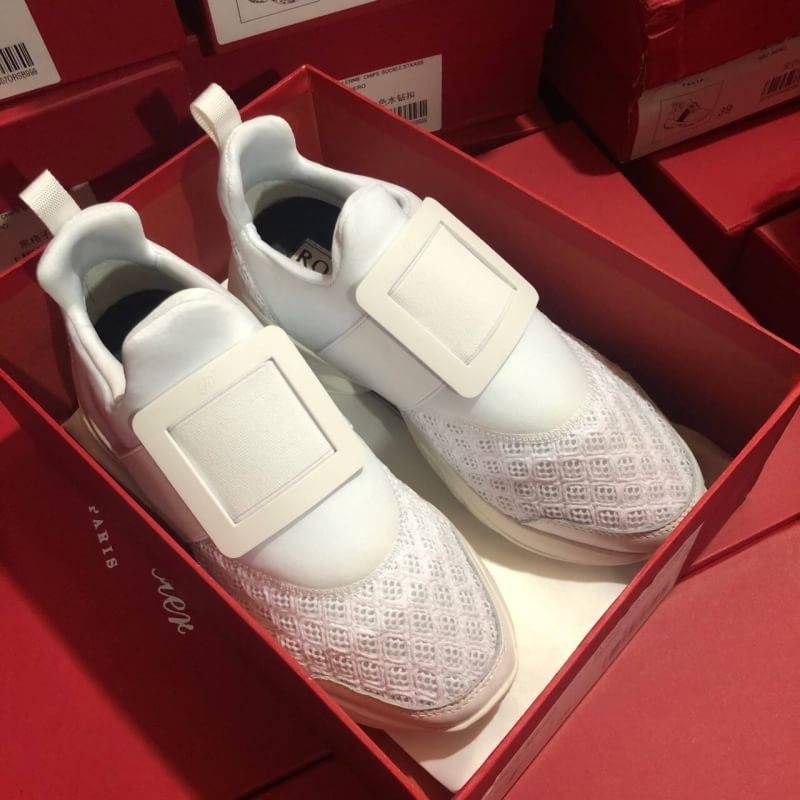 รองเท้าผ้าใบ rv sneakers มีหลายลาย สีขาว เทา ดำ