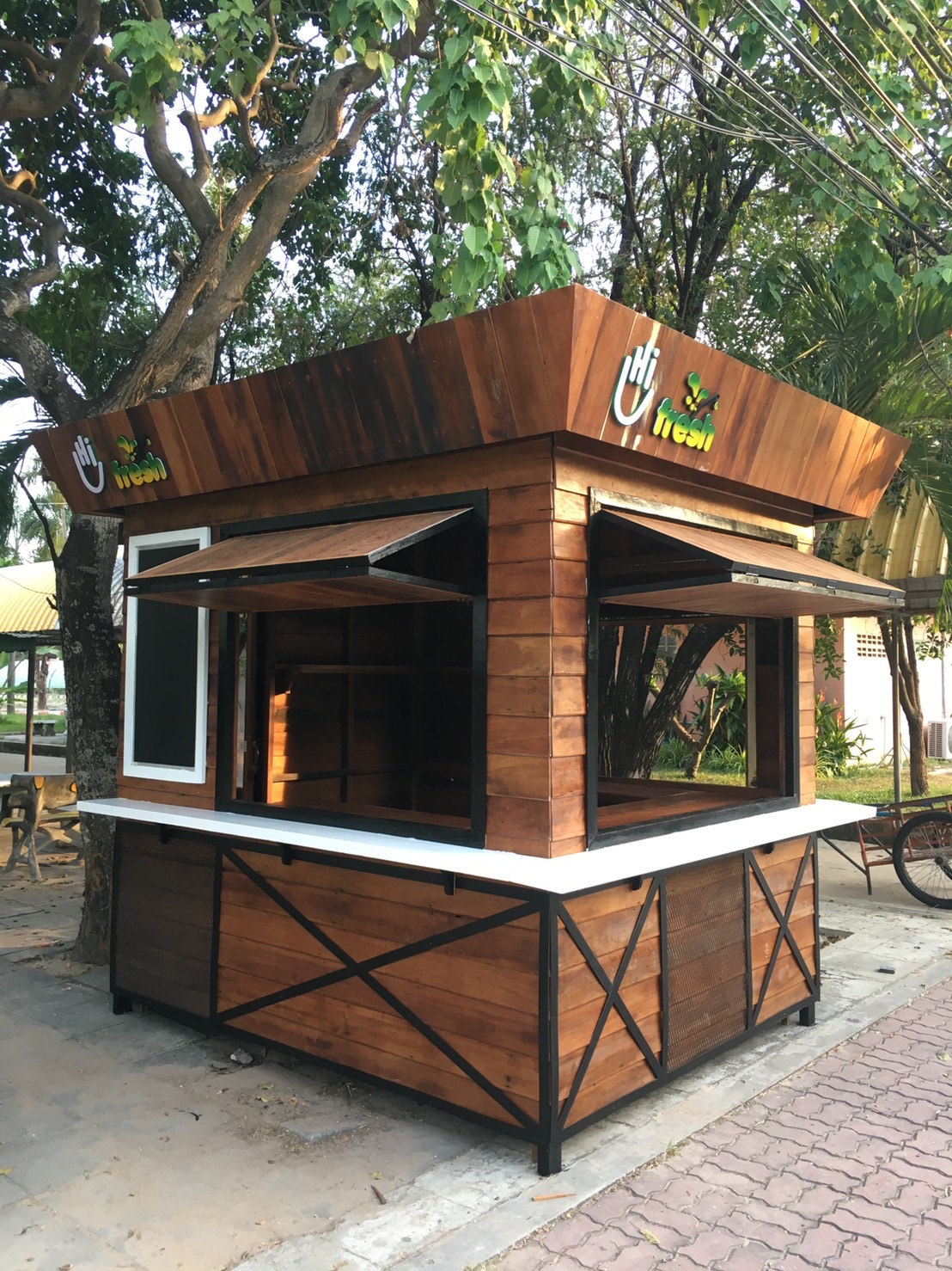 ซุ้มกาแฟไม้เก่า ไฮเฟรช