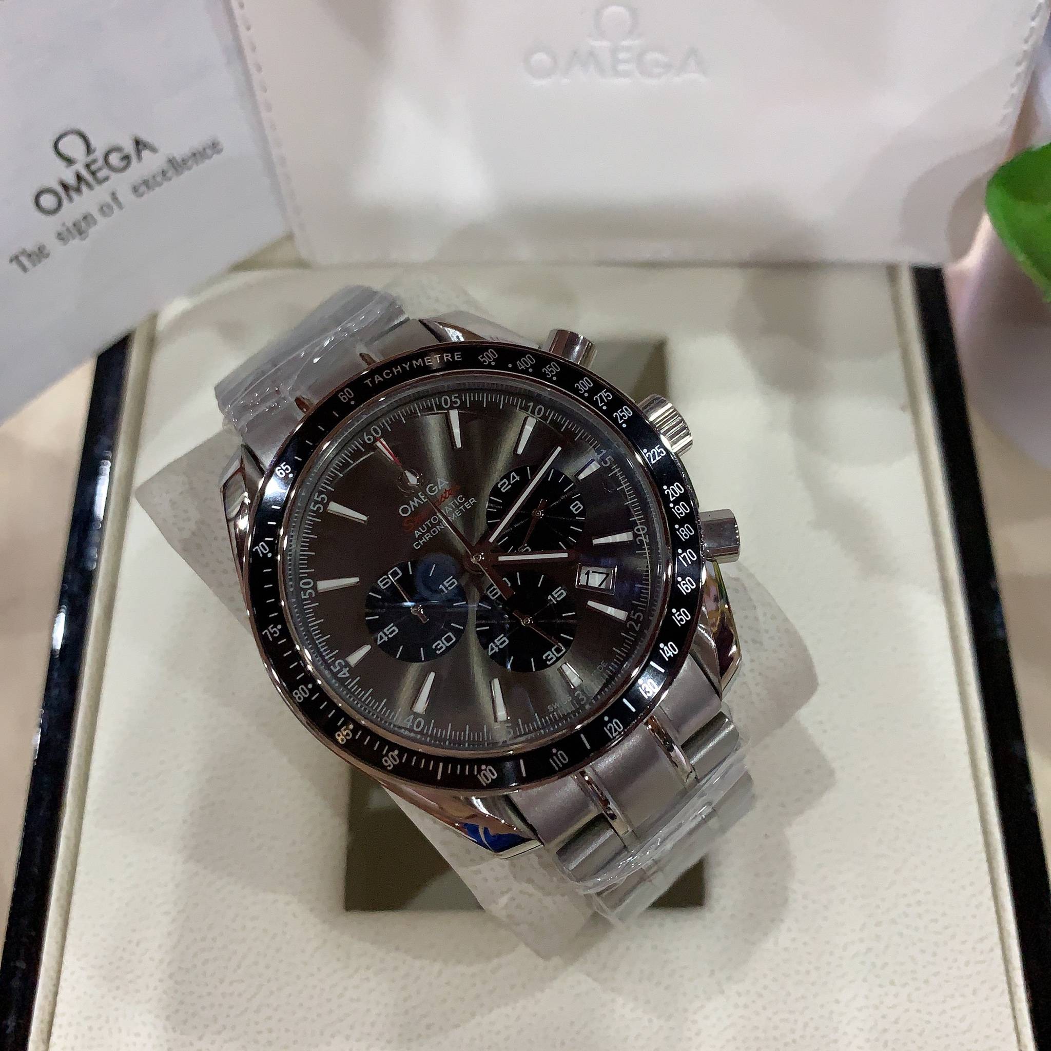 นาฬิกา Omega Seamaster Chronograph Mirror Swiss