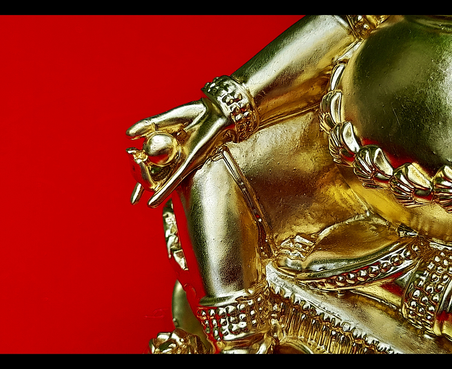 รูปหล่อ ท้าวเวสสุวรรณ ปาง ไฉ่ซิงเอี๊ย(ธนบดี) นั่งรับทรัพย์ เนื้อทองเหลือง ปิดทองแท้(ปิดทองก่อนปลุกเสก) ปี2564 - (เทพเจ้าแห่งโชคลาภ ความมั่งคั่ง) (ขนาดตั้งบูชา หน้าตัก4นิ้ว ฐาน4นิ้วครึ่ง สูง6นิ้ว) #พิธีนี้ไฉ่ซิงเอี๊ยท่านมาสงเคราะห์ปลุกเสกเอง