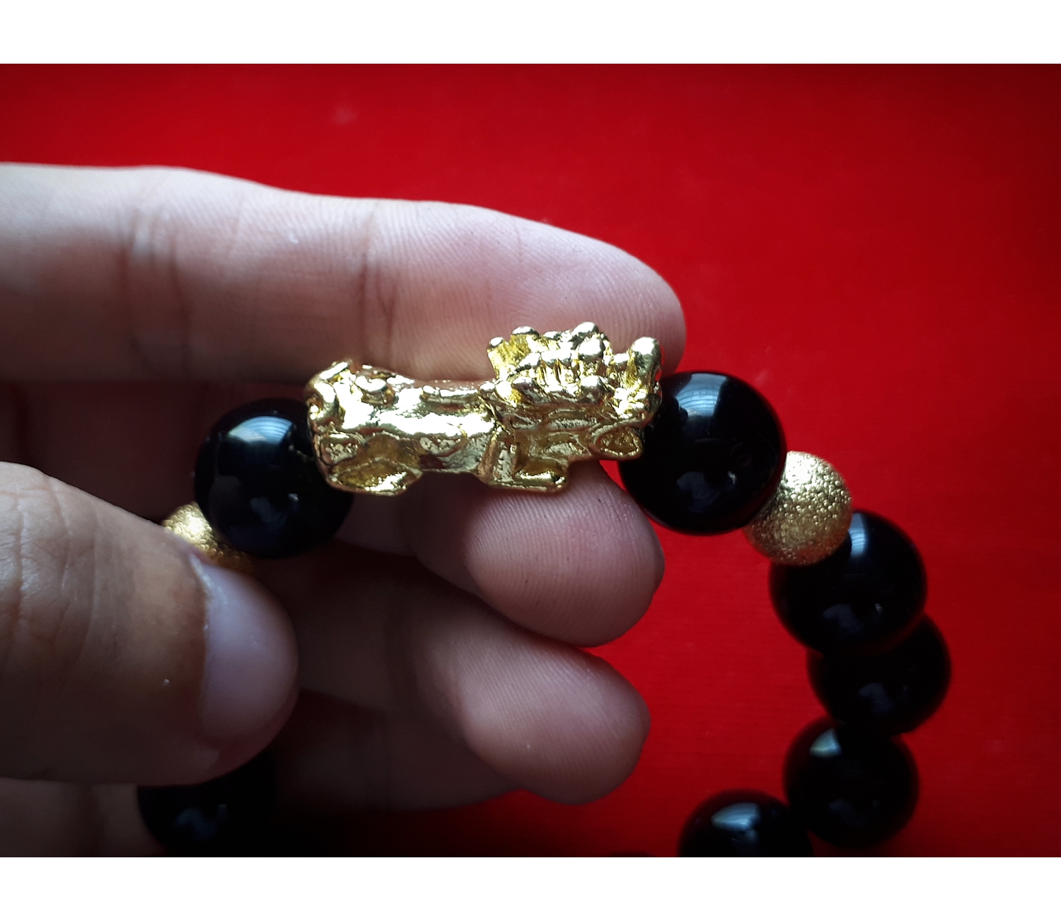 สร้อยข้อมือ ปี่เซียะ (ผีซิว) (Pi Xiu) หัวโลหะชุบทอง หินดำ 14มิล (ขายปลีก ขายส่ง)