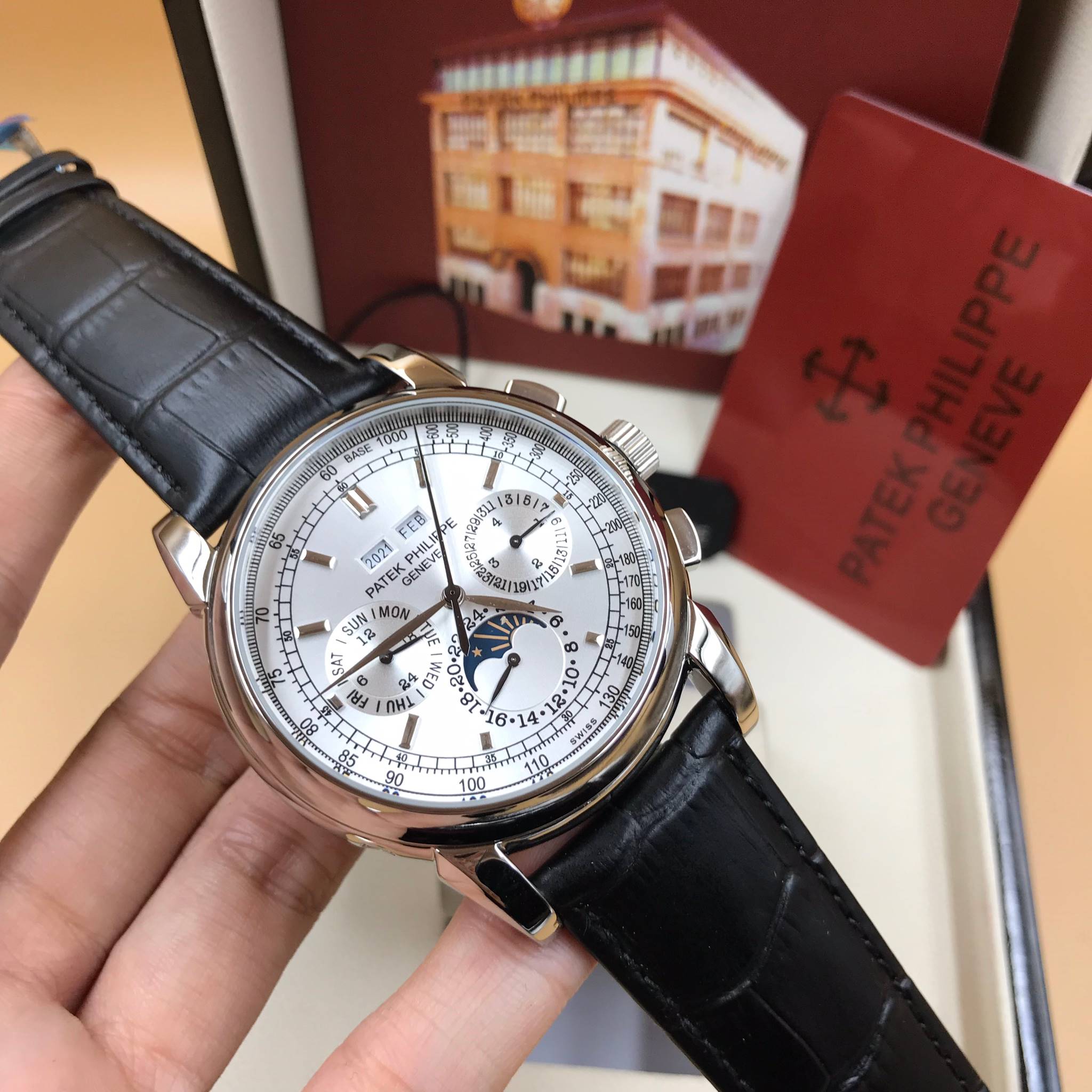 นาฬิกา Patek Philippe Perpetual Calendar หน้าปัดสีเทาเงิน สายหนังสีดำ งาน Mirror Swiss