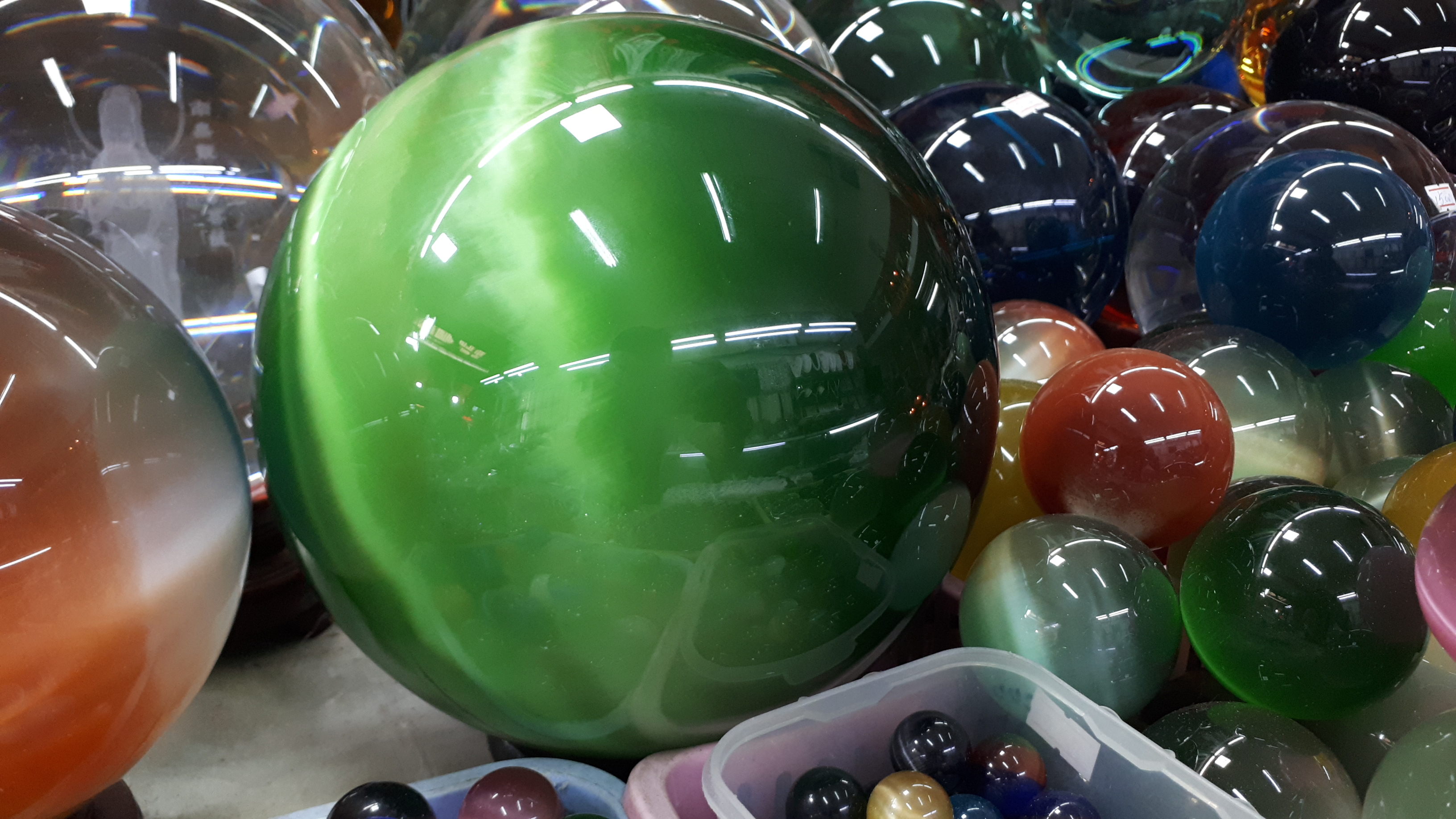 ลูกแก้ว สีลายตาแมว สีเขียว (ขนาด20ซม)