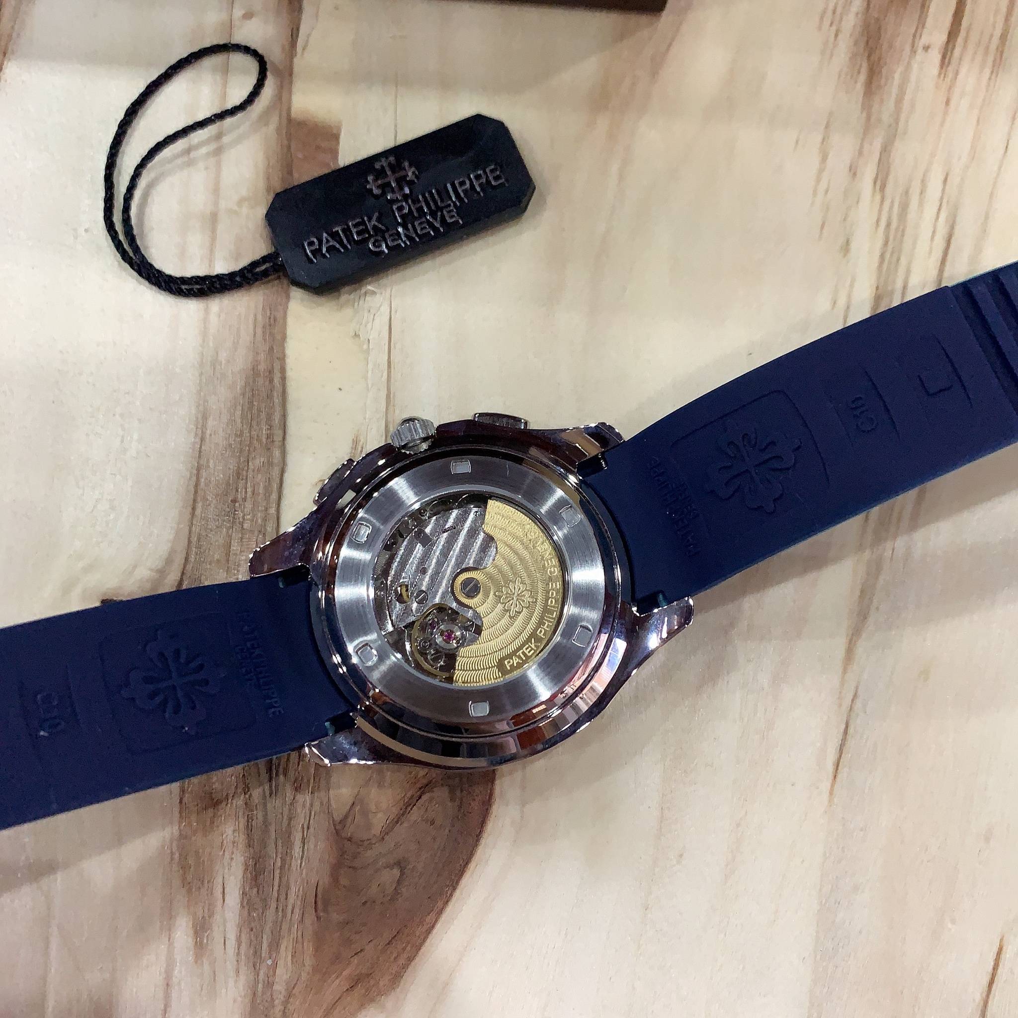 นาฬิกา Patek Philippe Aquanaut Mirror Swiss หน้าปัดน้ำเงิน