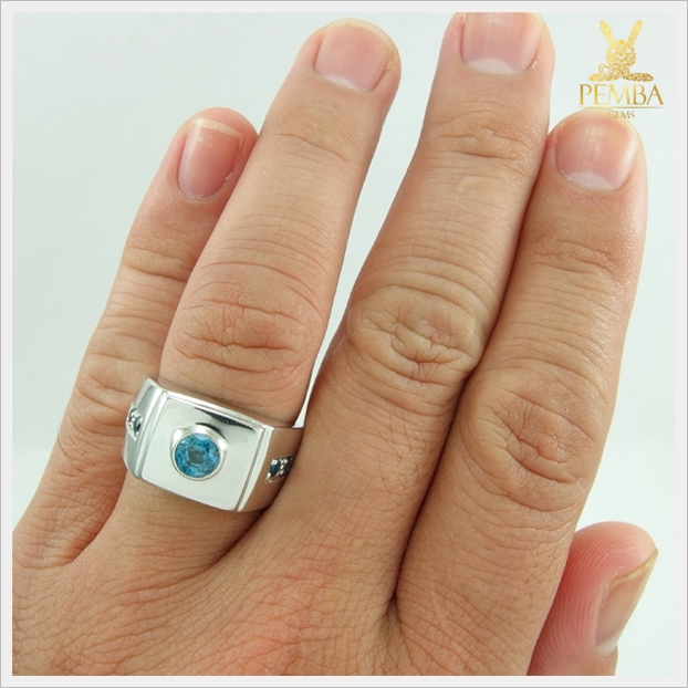 แหวนเพทายแท้ สีฟ้าเข้ม เงินแท้925 ชุบทองคำขาว เรียบๆ แต่มีสไตล์