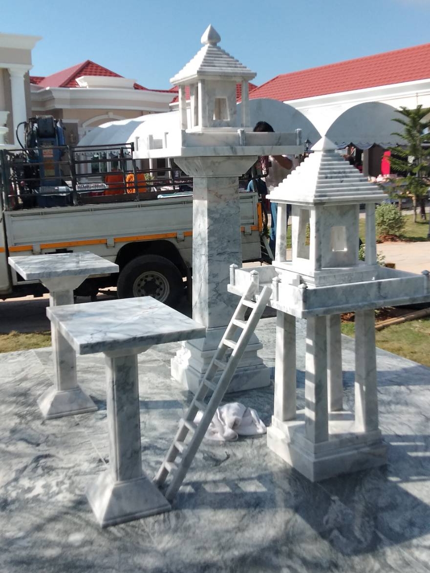 ศาลพระภูมิหินอ่อน ขนาดฐาน 81*81 ซม ศาลตายหินอ่อน ขนาดฐาน 69*69 ซม หินขาวเทาสระบุรีทรงโมเดิล