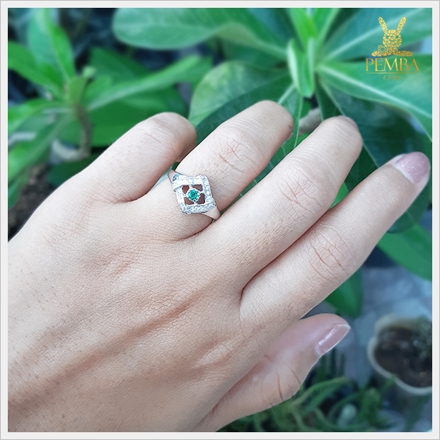 แหวนมรกตแท้ เงินแท้925 ชุบทองคำขาว แหวนพลอยแท้