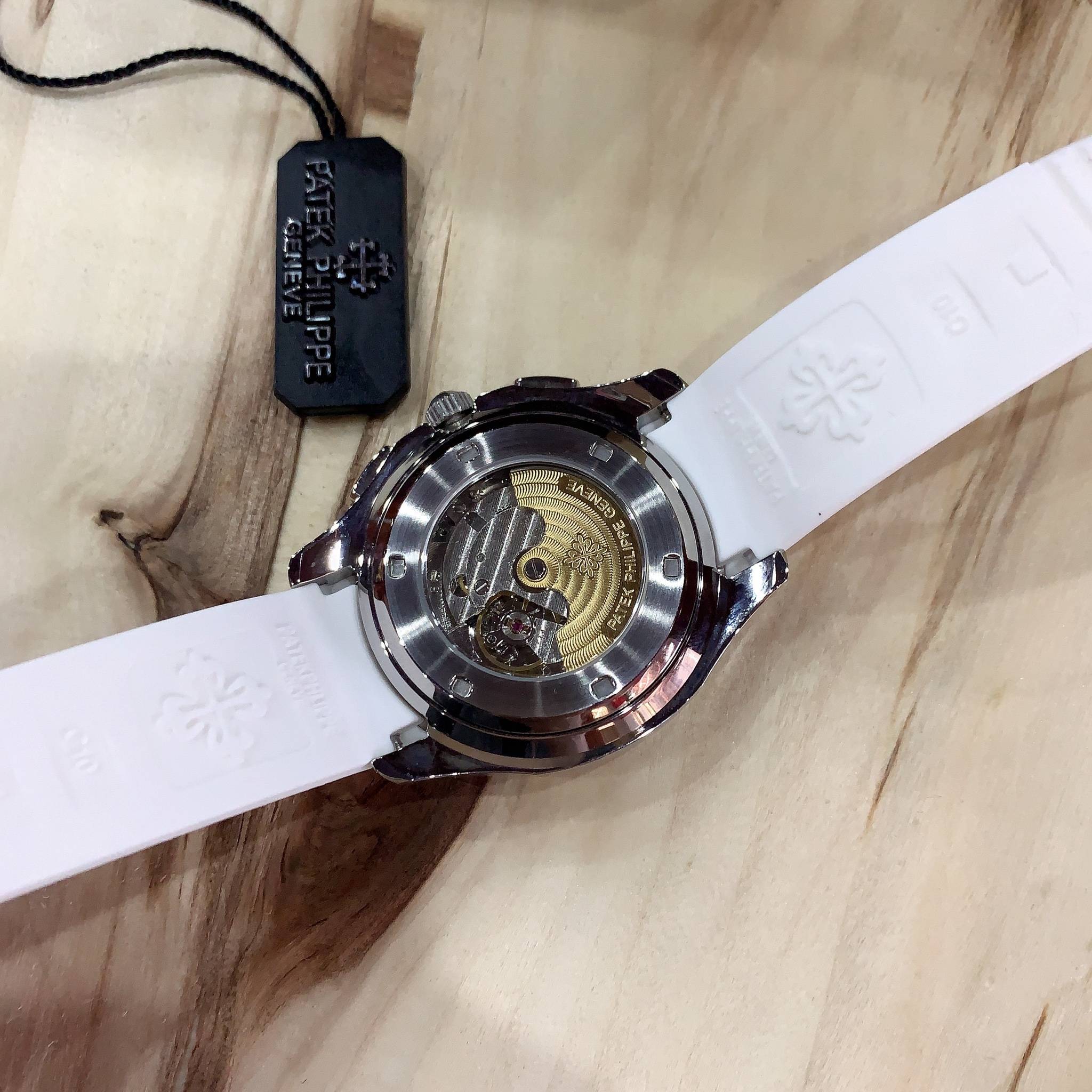 นาฬิกา Patek Philippe Aquanaut Mirror Swiss สายขาว