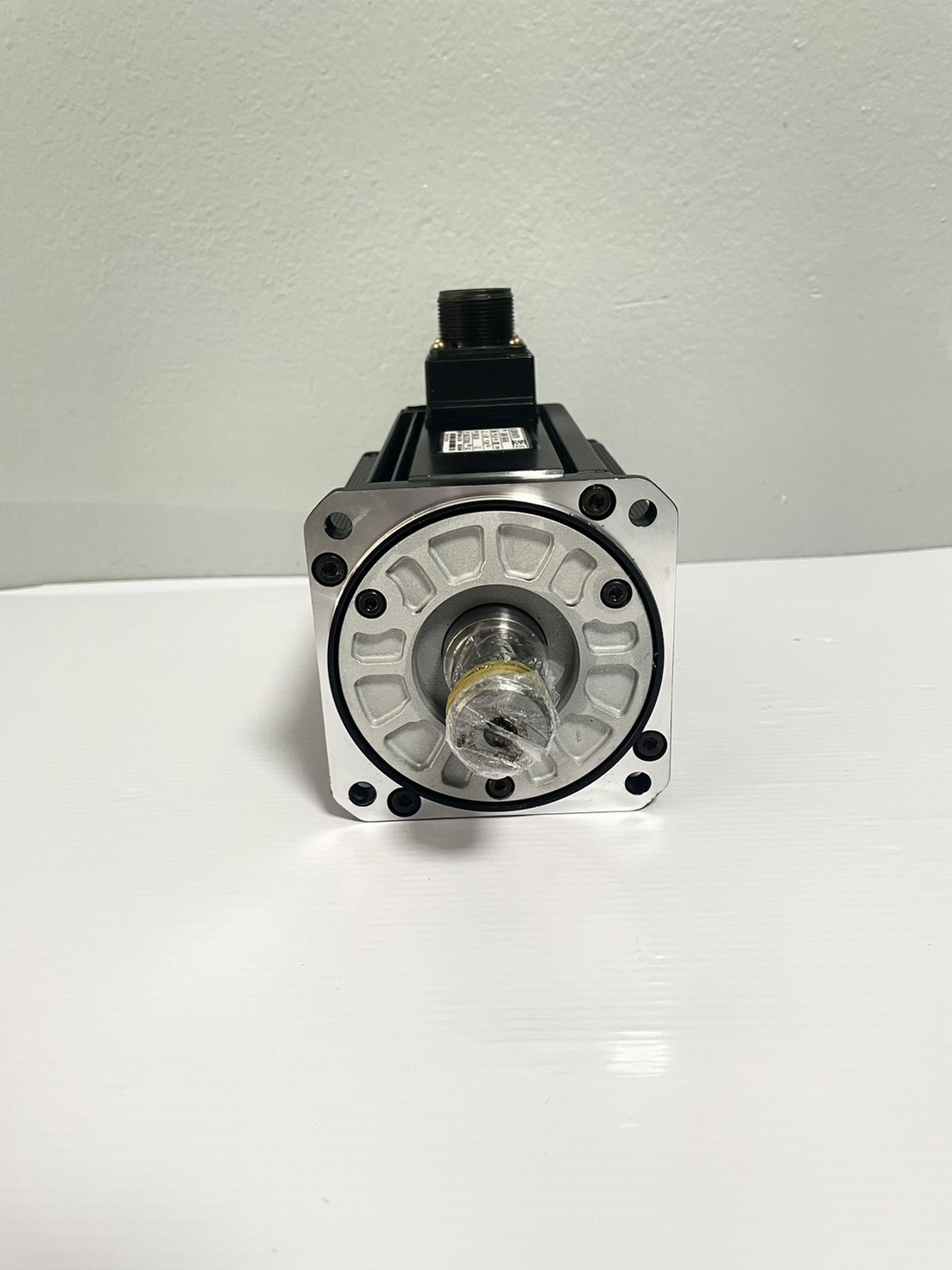 YASKAWA Servo Motor Model:SGMGH20ACA61 2Kw 200V
