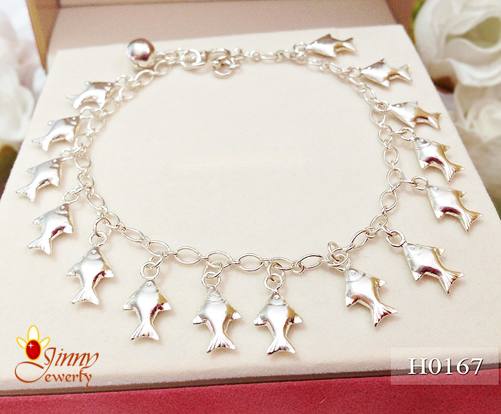 สร้อยข้อมือเงินแท้ ห้อยตุ้งติ้งปลา 15 ชิ้น + กระดิ่ง 1 ชิ้น หนา 2.0 มิล