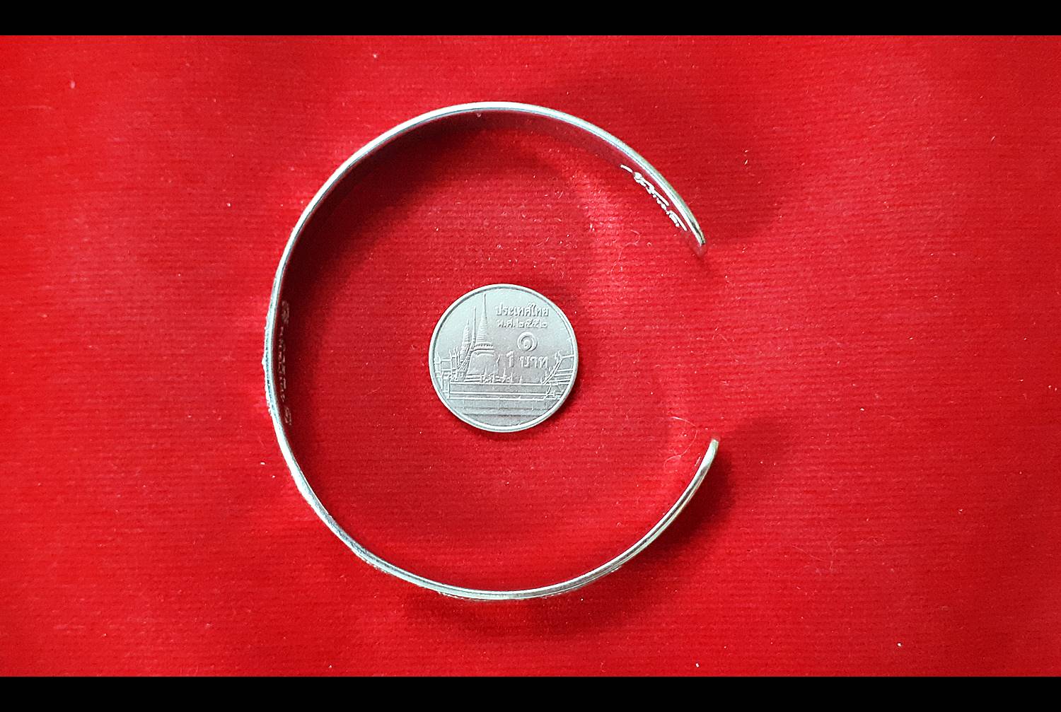 กำไล นวหรคุณ เนื้อเงินแท้ รุ่นแรก ปี2560 - หลวงพ่อเล็ก วัดท่าขนุน