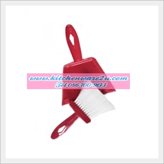 P05430 แปรงปัดฝุ่นเล็ก พร้อมที่โกย (8.4*9.8*12.5 cm) อย่างดี No.4B320 (ราคาส่งต่อ 1 โหล : 12 อัน)