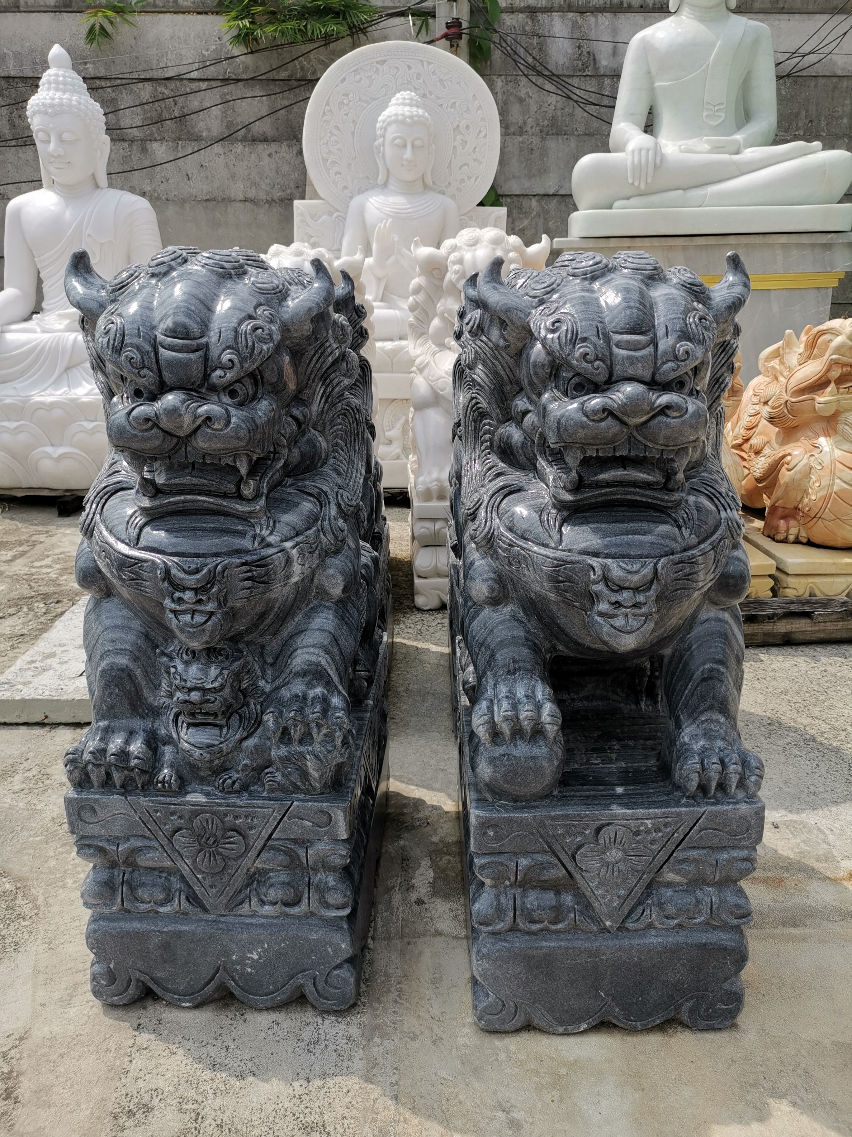 สิงโตหินอ่อนสีดำ ขนาด สูง 80 ซม