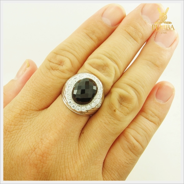 แหวนนิลกาญ เงินแท้925 ชุบทองคำขาว ล้อมเพชรCZ อย่างสวยงาม