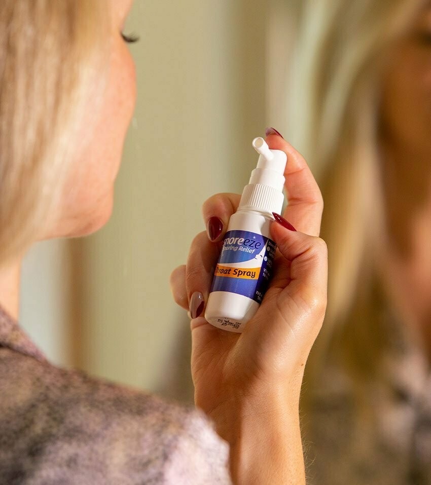 สเปรย์บรรเทาอาการนอนกรน SNOREEZE Anti-Snoring Throat Spray (14 ml)