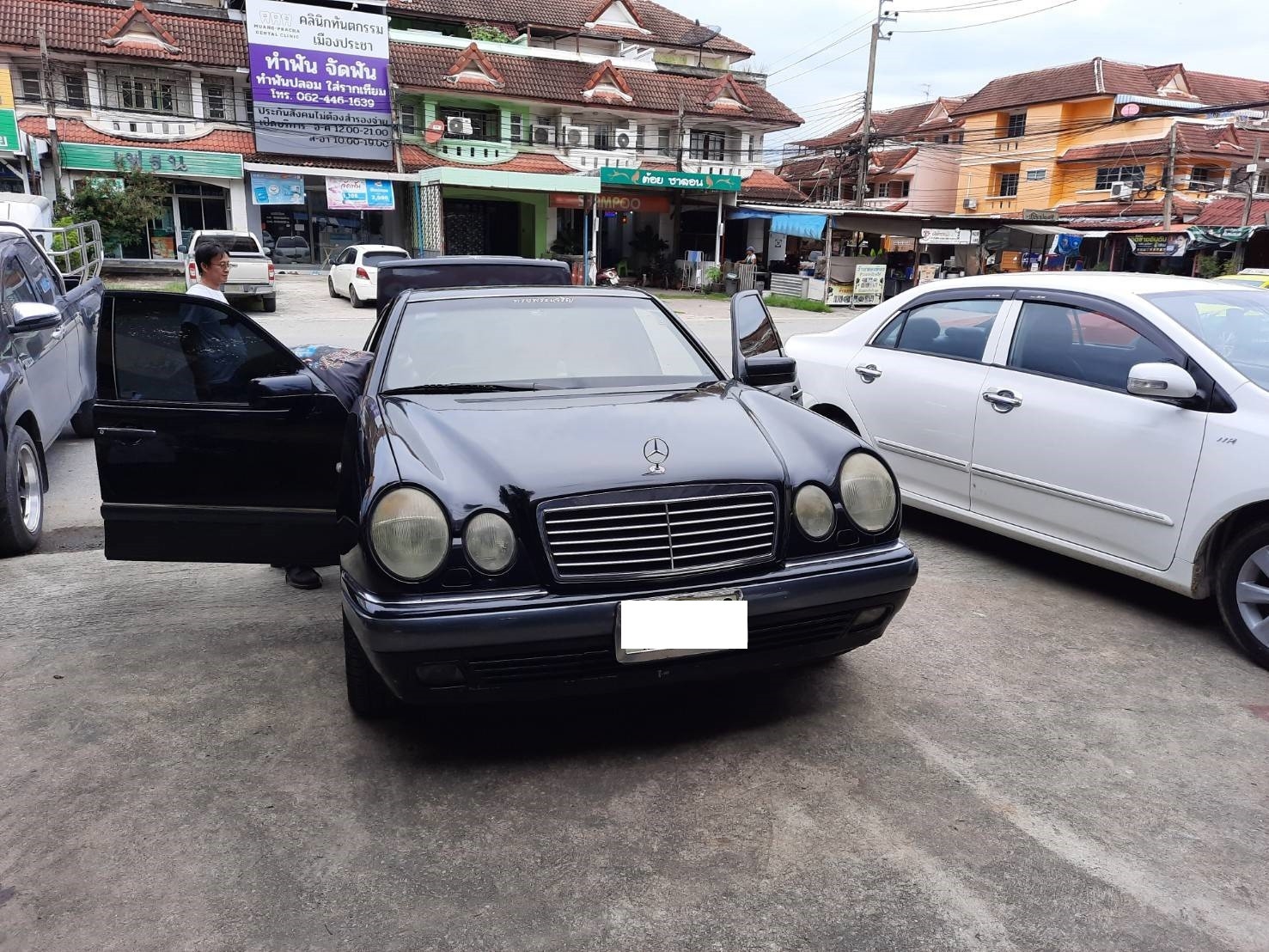โรงงานผลิตพรมรถยนต์ Benz E240 W210