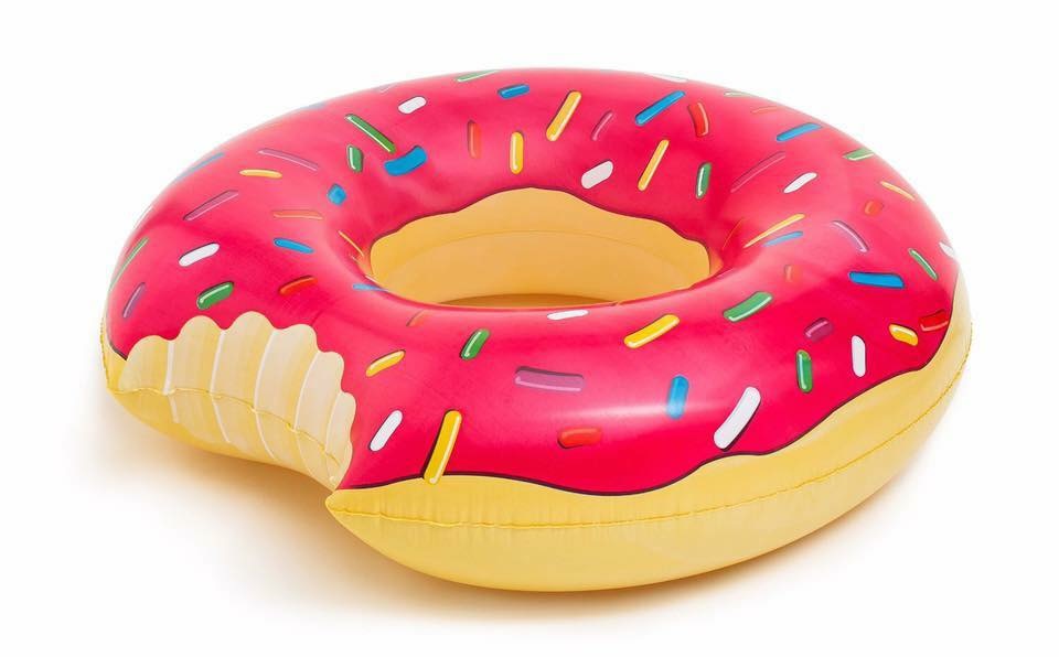 ห่วงยางโดนัทขนาดยักษ์ Pool Float Giant Donut (Strawberry)