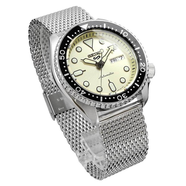 Karnvera Shop นาฬิกาข้อมือผู้ชาย Seiko 5 Sports Champagne Dial Stainless Steel Mesh Automatic SRPE75K1 Mens Watch