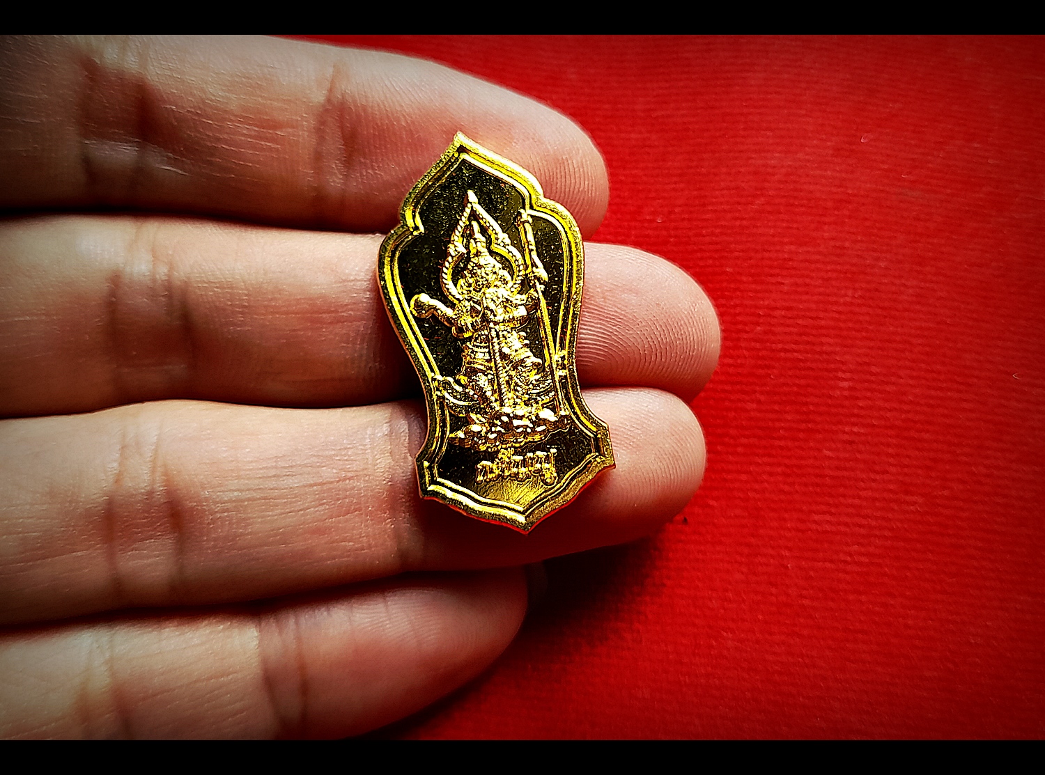 เหรียญท้าวเวสสุวรรณ 6กร เนื้อชุบทอง รุ่นกตัญญู (รุ่นแรก) ปี2563 #รับประกันแท้