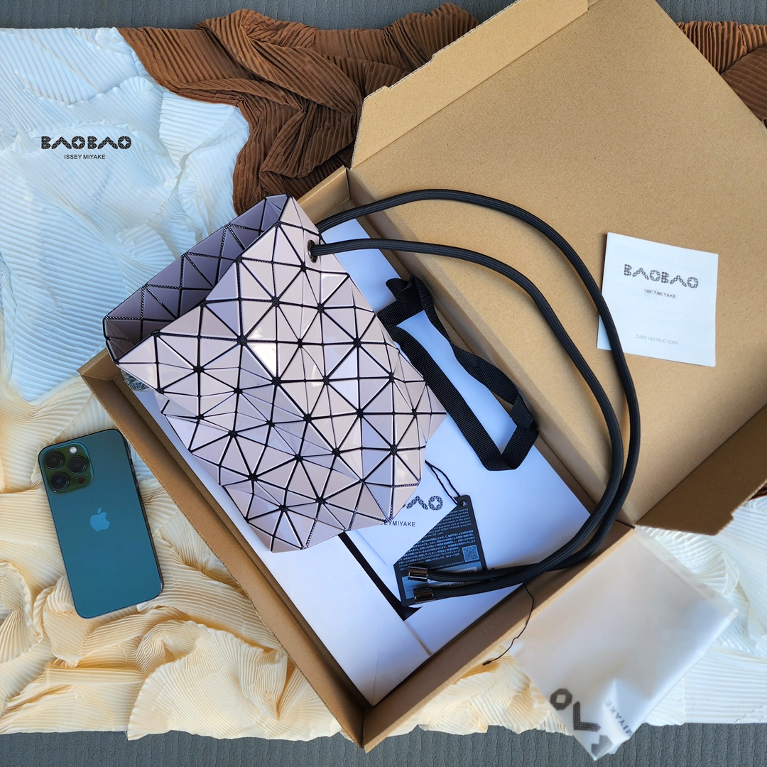 กระเป๋า issey wring ขนมจีบ 10 นิ้ว มีหลายสี