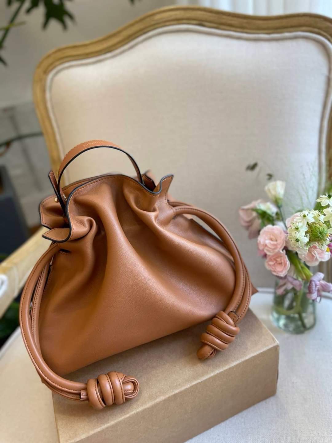 LOEWE CROSSBODY BAG (แอดไลน์ก่อนสั่งซื้อ)