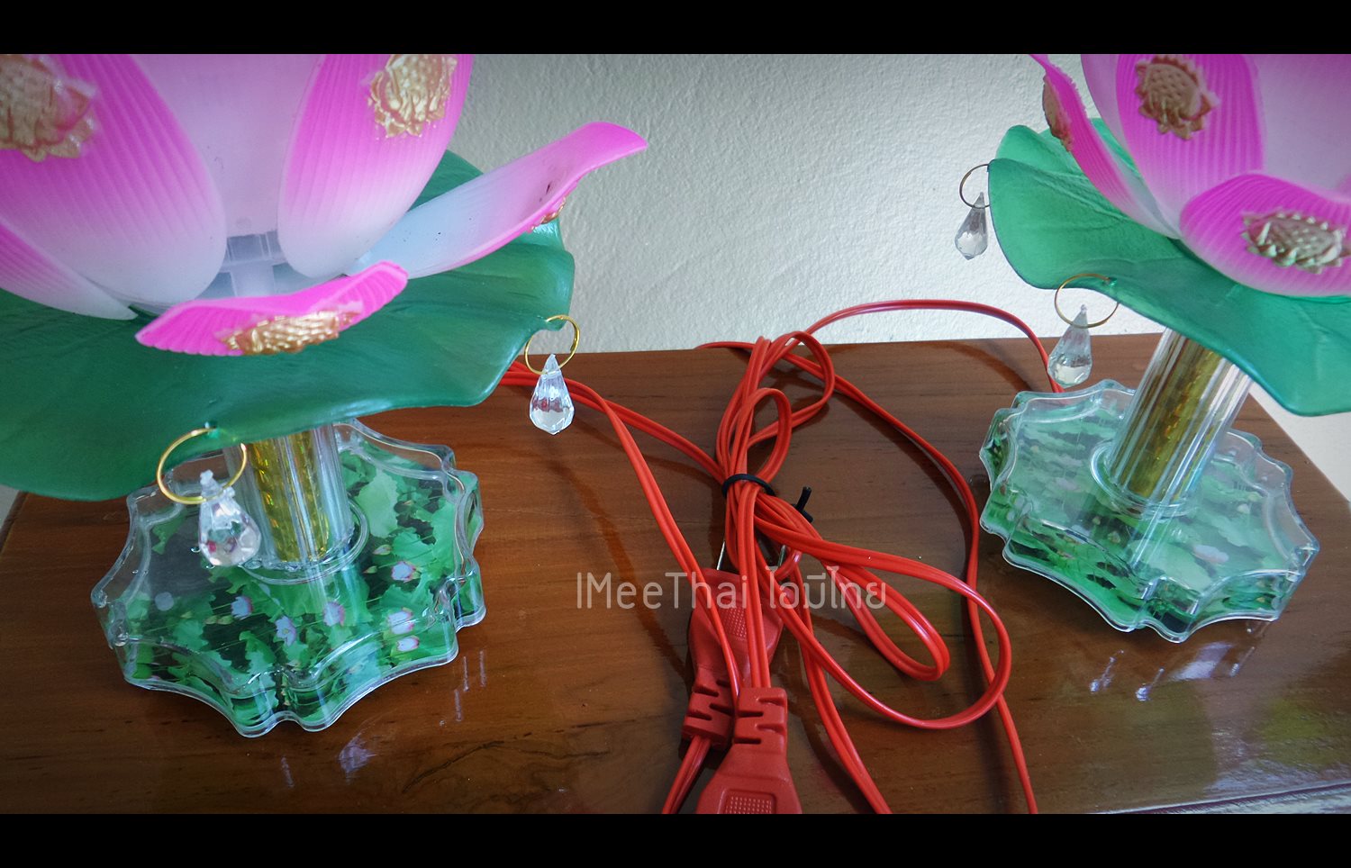 โคมไฟ สีเหลือง ทรงดอกบัวชมพู่ บูชาพระ