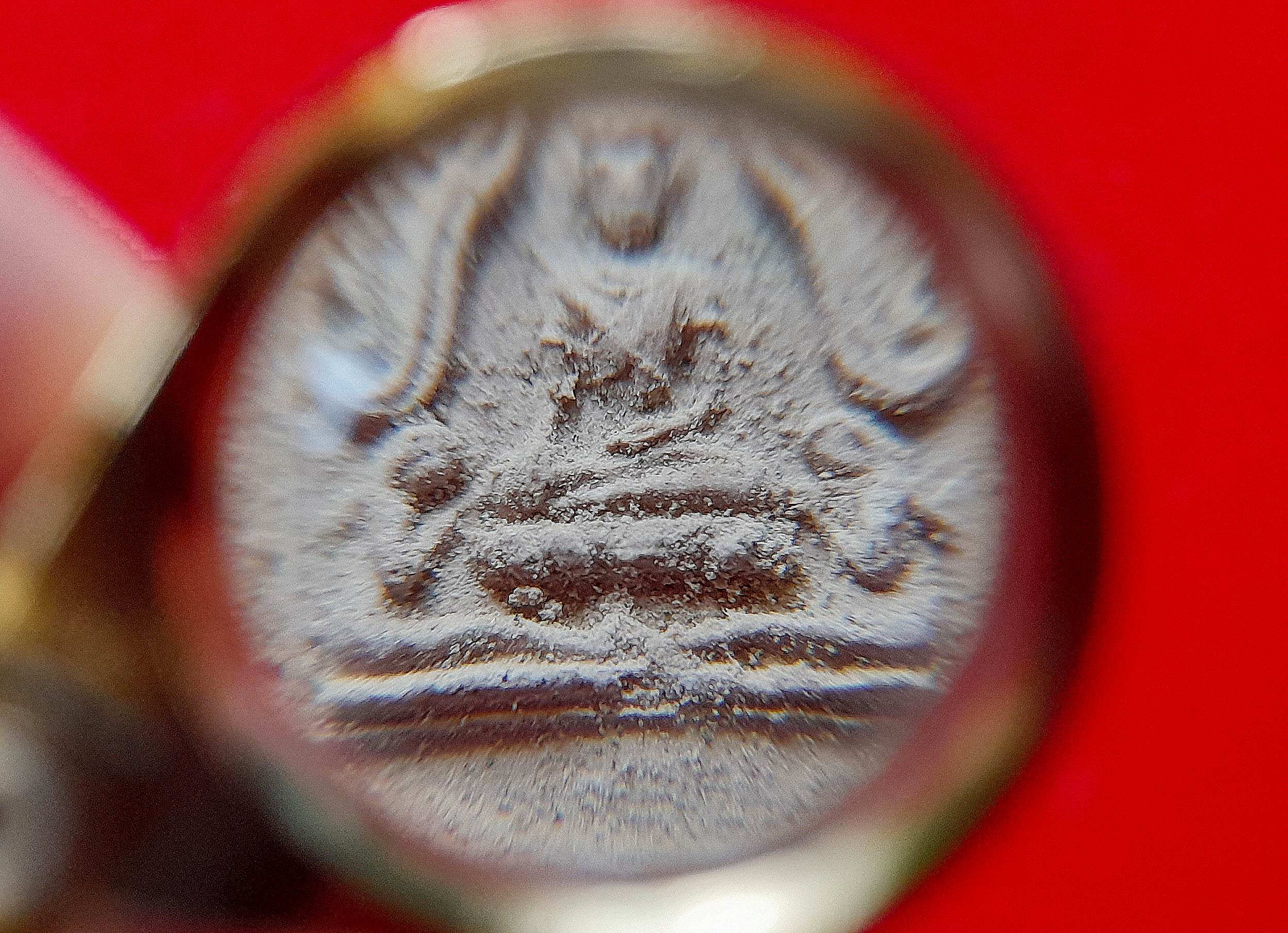 ขุนแผน สะกดทัพ #พิมพ์กลม หลัง ยันต์นะพรชัย (พุทธคุณ สะกดอาถรรพ์ สะกดสิ่งไม่ดี+เมตตา เจรจา ค้าขาย แคล้วคลาด) เนื้อผง ปี2542 (ทิ้งทวน รุ่นสุดท้าย รวมมวลสาร ตลอดยุค) #รับประกันแท้และทัน - หลวงพ่อยงยุทธ วัดเขาไม้แดง จ.ชลบุรี