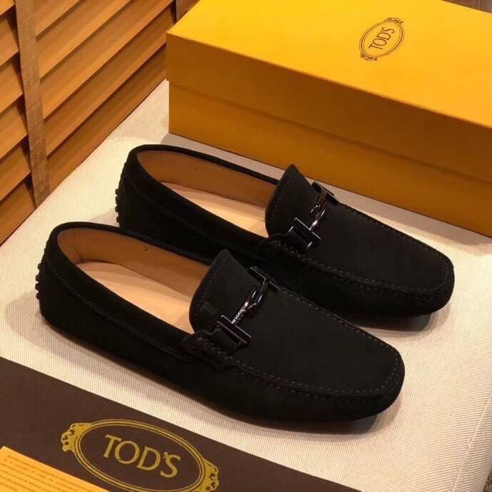 รองเท้า td men loafer ชาย 38-45 สอบถามรุ่นได้ค่ะมีหลายแบบกดดูด้านใน