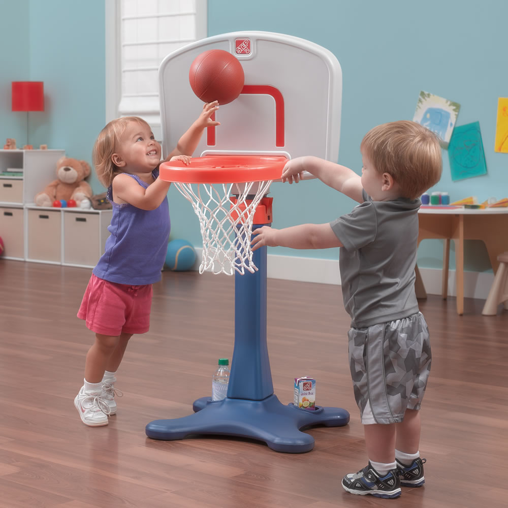 ชุดอุปกรณ์กีฬาบาสเก็ตบอลครบเซ็ท Step2 Shootin' Hoops Junior Basketball Set