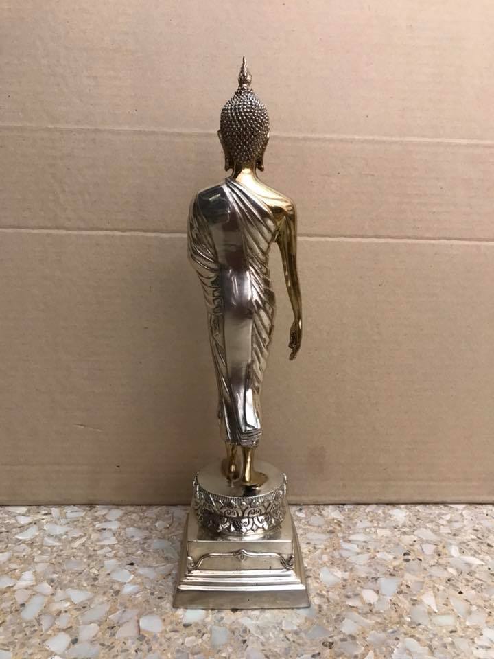 รูปหล่อ พระบูชา พระพุทธรูป ทรงยืน ปางลีลา ประทานพร (ความสูง15นิ้ว) เนื้อทองเหลือง สี2กษัตริย์