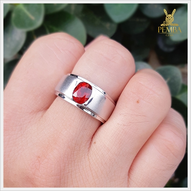 แหวนสเปสซาร์ไทต์ โกเมนสีส้มหายาก เรียบๆ แต่มีสไตล์